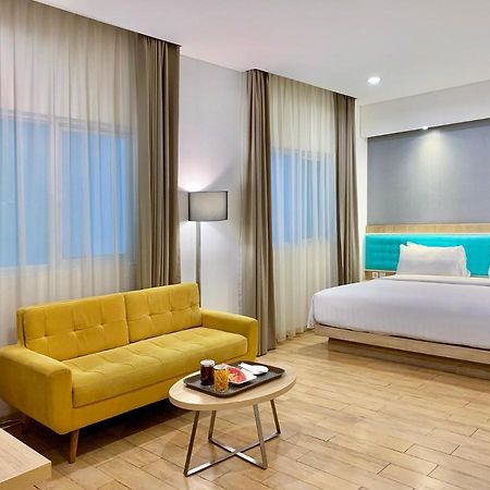 Hotel Santika Kelapa Gading Jacarta Exterior foto