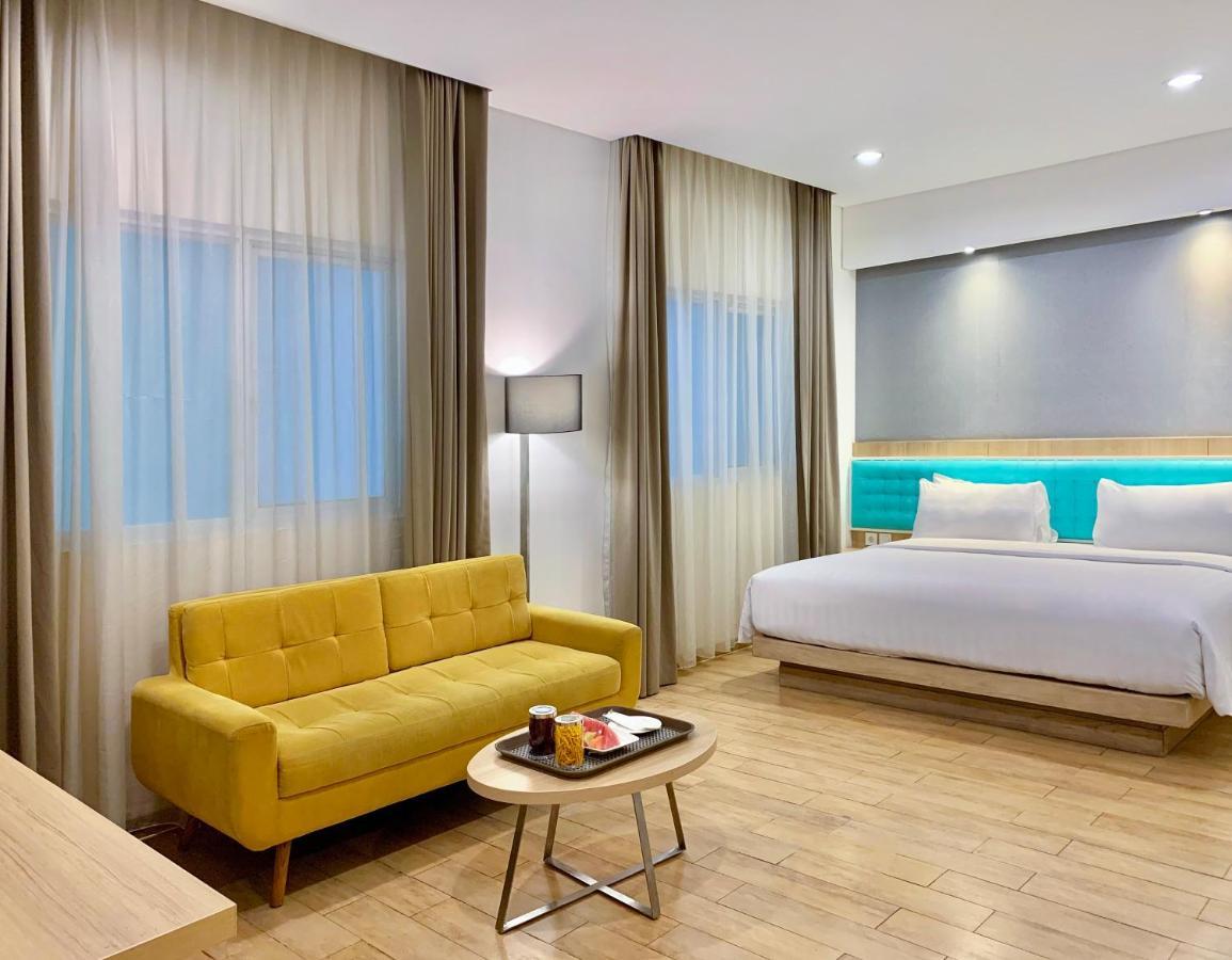 Hotel Santika Kelapa Gading Jacarta Exterior foto