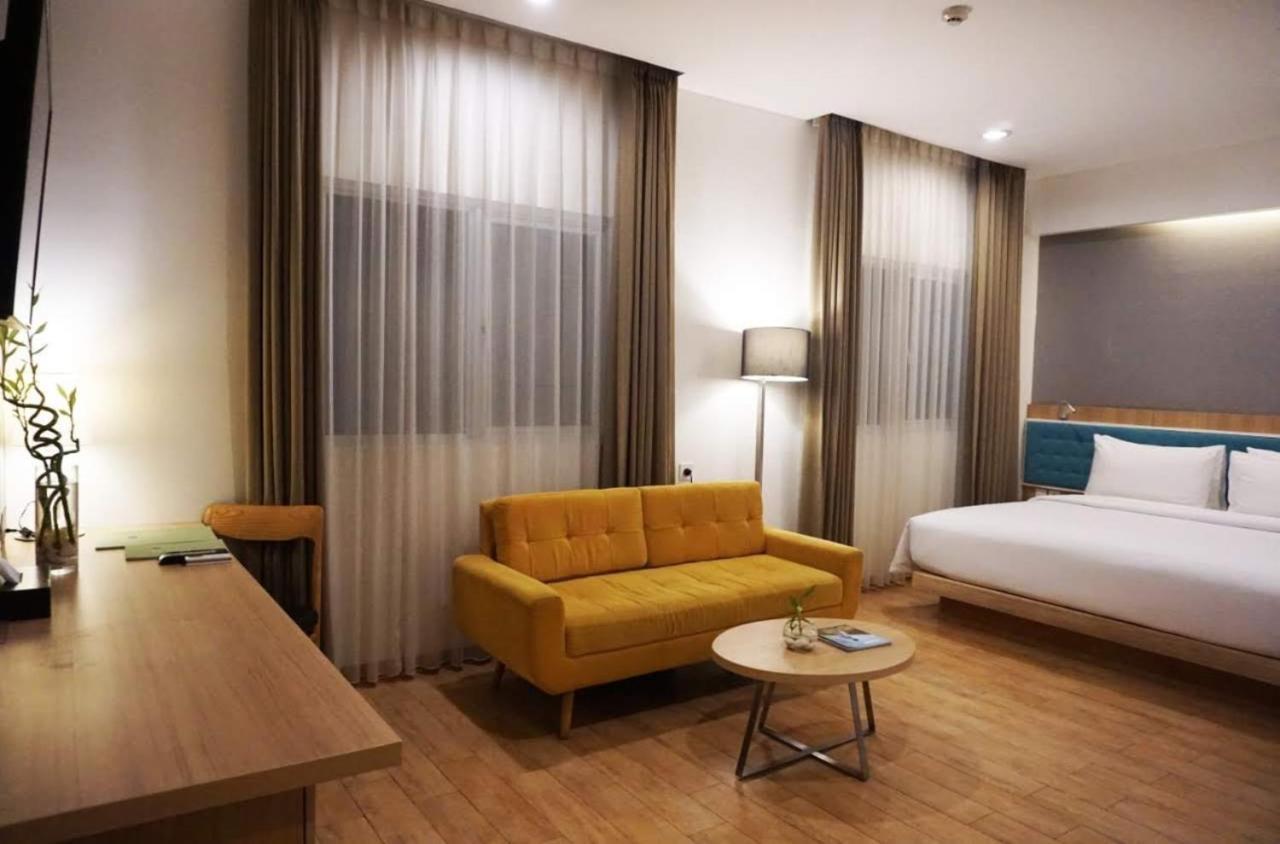 Hotel Santika Kelapa Gading Jacarta Exterior foto