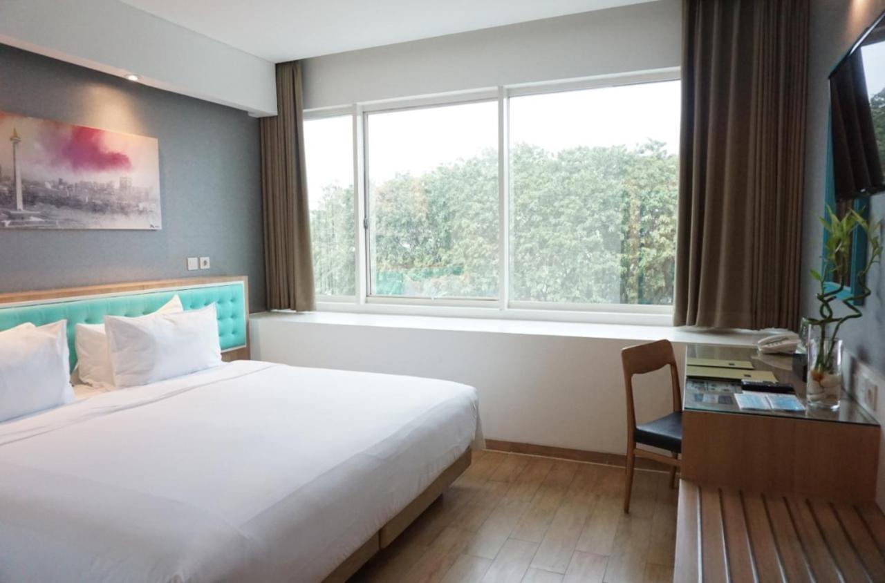 Hotel Santika Kelapa Gading Jacarta Exterior foto