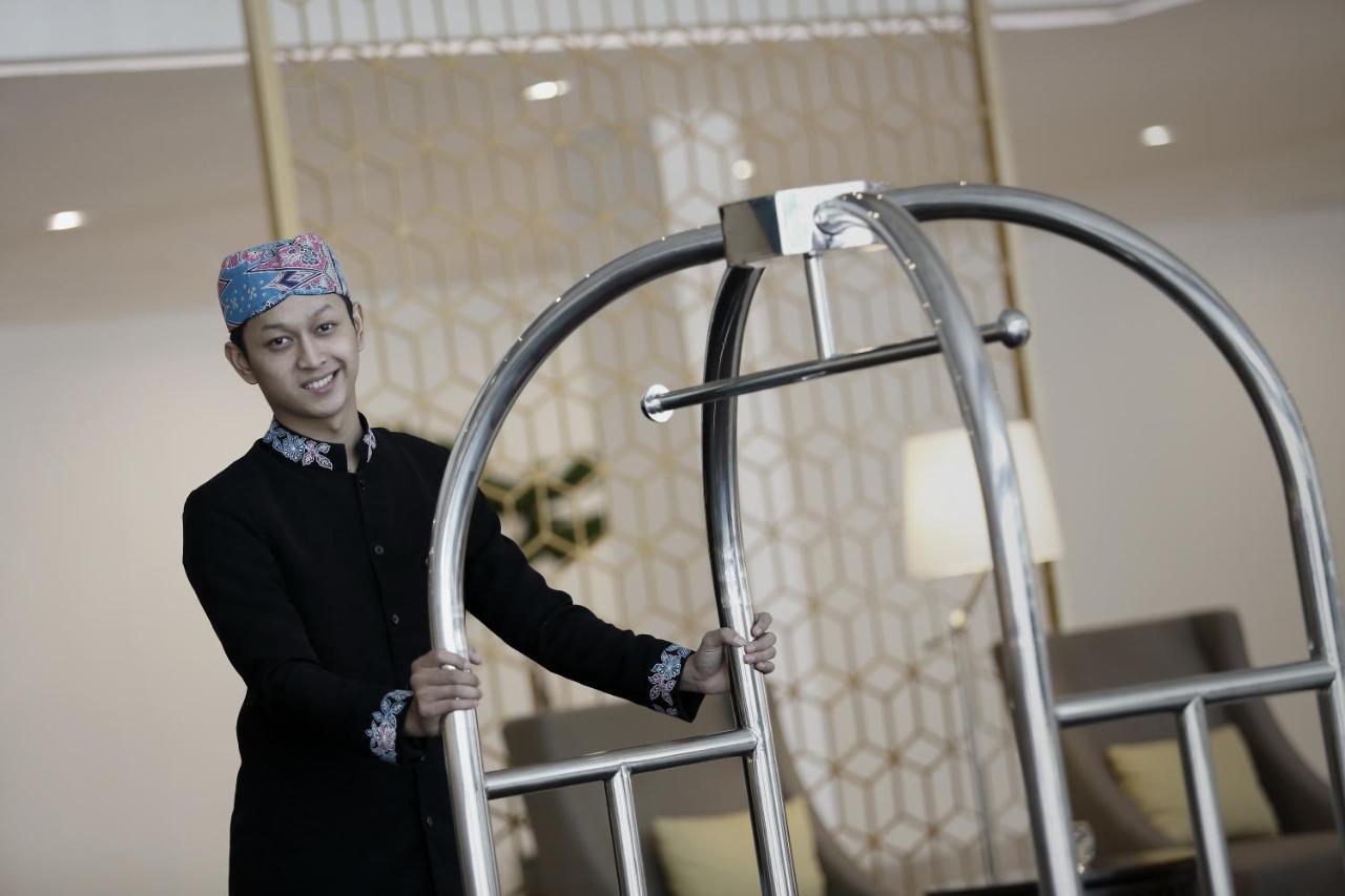 Hotel Santika Kelapa Gading Jacarta Exterior foto