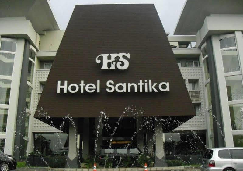 Hotel Santika Kelapa Gading Jacarta Exterior foto